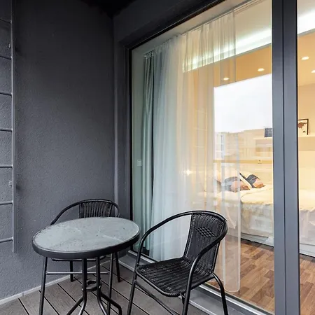 Cosy White Scandinavian By Houseys Apartment *